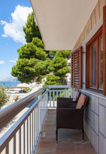 Apartments Ante-100m From Beach