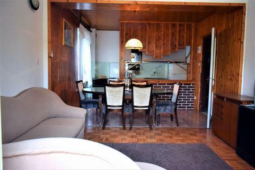 Apartments Anastazio -200m From Sea