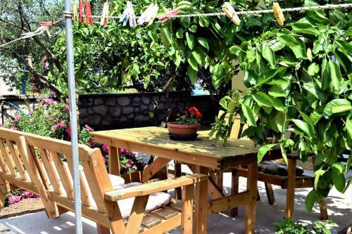Apartments Anastazio -200m From Sea