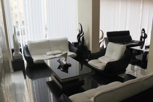 Apartamentos Raoum Inn