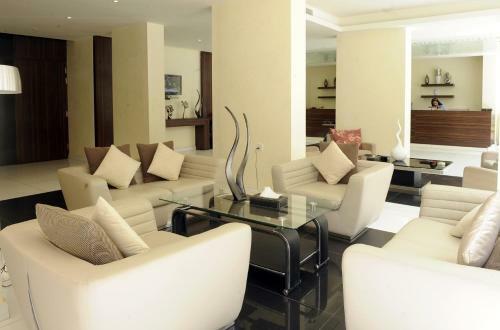 Apartamentos Raoum Inn