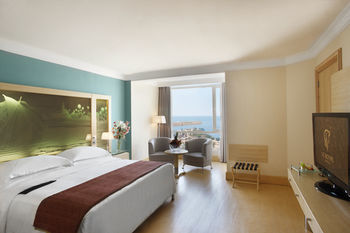 Le Royal Tower Hotel