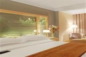 Le Royal Tower Hotel