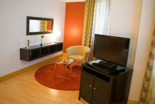 Corniche Suites Hotel
