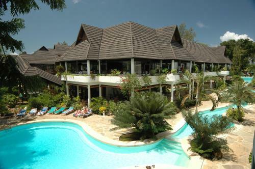 Travellers Beach Hotel