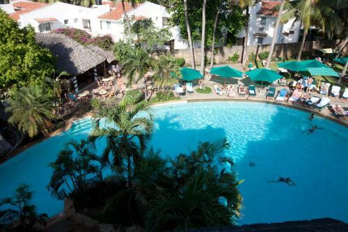 Travellers Beach Hotel