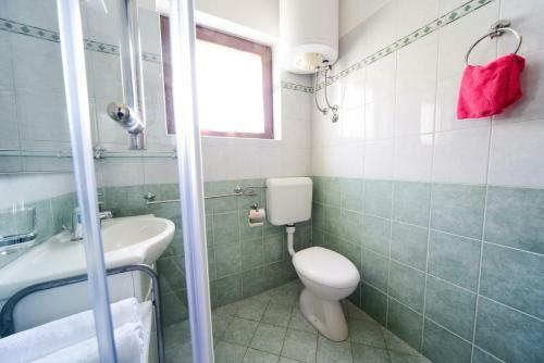 Apartments Zlatko - 100m From Sea
