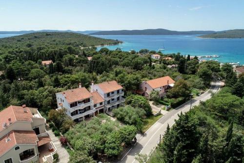 Apartments Zlatko - 100m From Sea