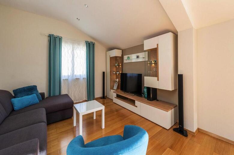 Holiday Home Petrcane - Cdn02102i-fya