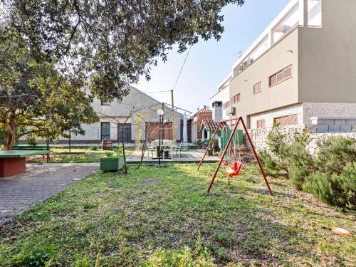 Simplistic Apartment In Petr?ane With Terrace