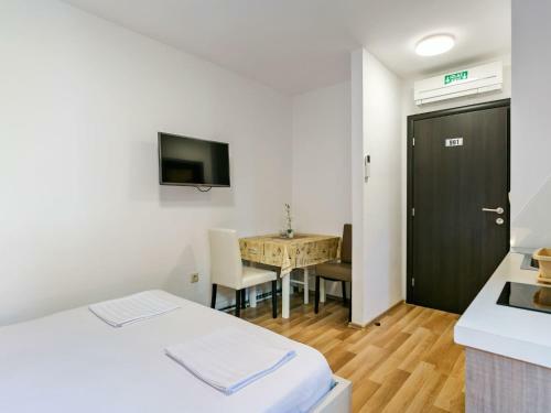 Poised Apartment In Drvenik With Balcony