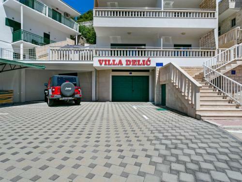 Poised Apartment In Drvenik With Balcony