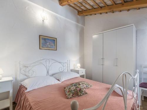 Villa Stone House With Private Pool For 10 People, Near Porec