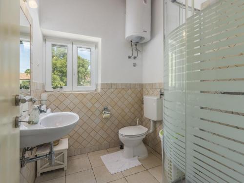 Villa Stone House With Private Pool For 10 People, Near Porec