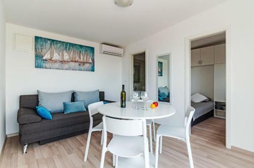 Mobile Home Damar 4
