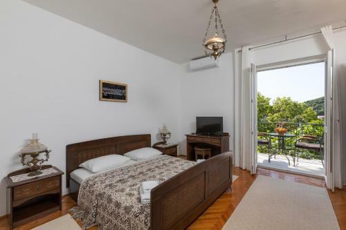 Hostal Begovi? Guest House