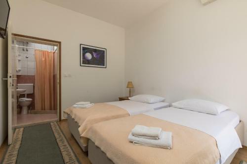 Hostal Begovi? Guest House