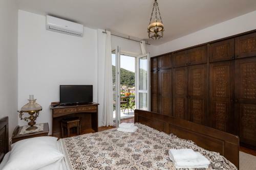 Hostal Begovi? Guest House