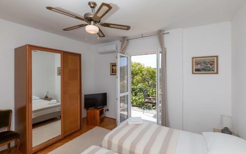 Hostal Begovi? Guest House