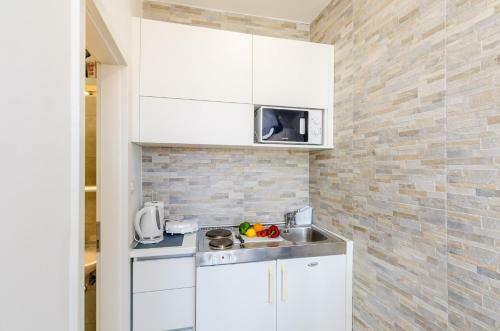 Miracle Apartments