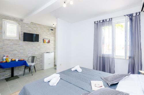 Miracle Apartments
