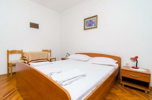 Hostal Guest House Mara