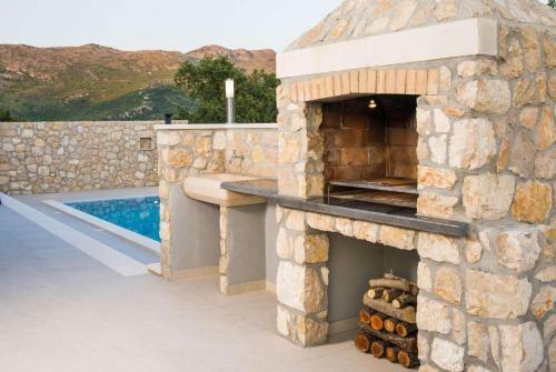 Villa Rustic Stone House