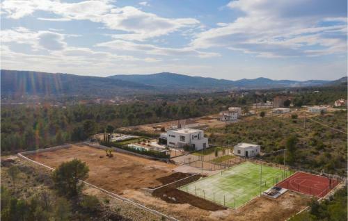 Awesome Home In Dubrava With Jacuzzi, Wifi And Heated Swimming Pool