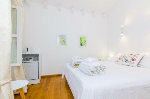 Hostal Cinema View House
