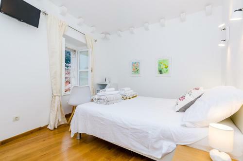 Hostal Cinema View House