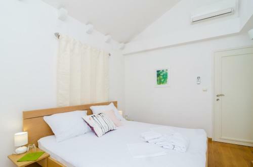 Hostal Cinema View House