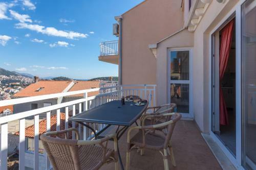 Hostal Burum Apartments