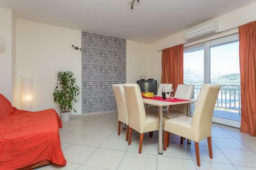 Hostal Burum Apartments