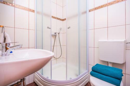 Hostal Burum Apartments