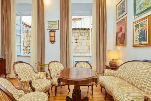 Apartment Misir