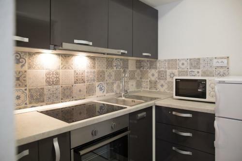 Serious Job Apartment