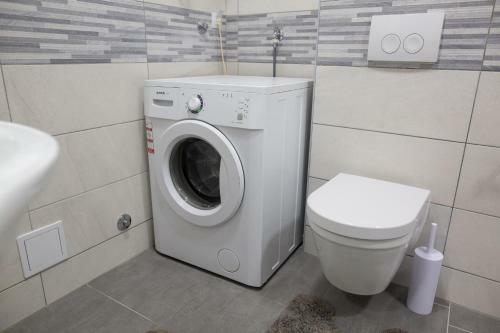 Serious Job Apartment