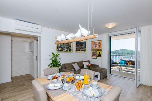 Apartments Lazarin