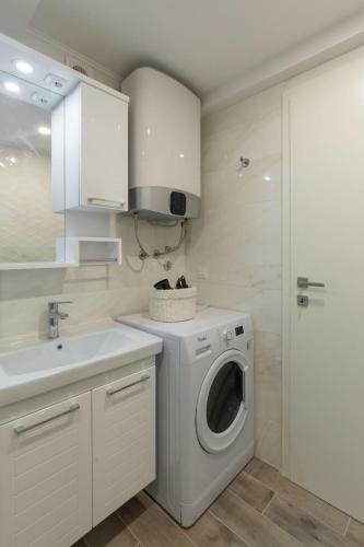 Apartments Pomet
