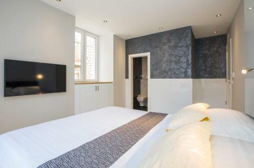 Hostal Soleil Luxury Rooms Old Town