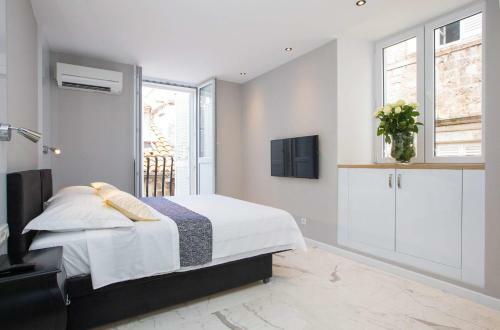 Hostal Soleil Luxury Rooms Old Town