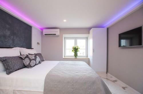 Hostal Soleil Luxury Rooms Old Town