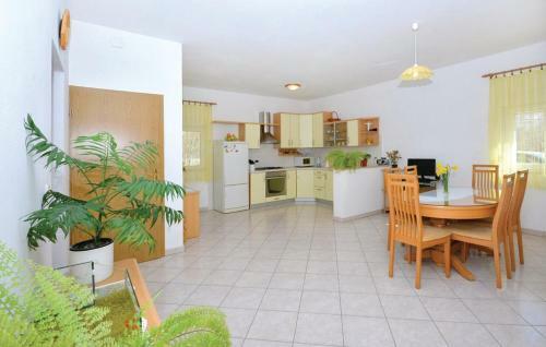 Villa Radosevic Near Split, Heated Pool