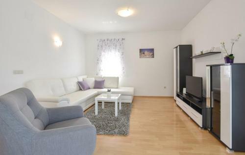 Villa Radosevic Near Split, Heated Pool