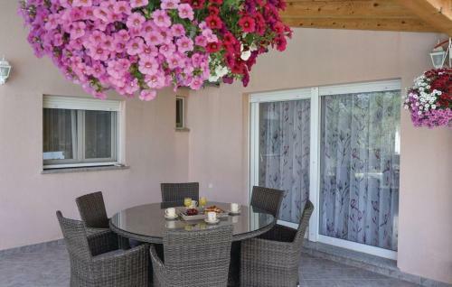 Villa Radosevic Near Split, Heated Pool