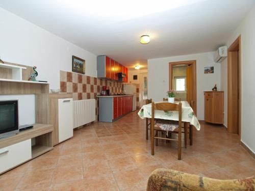 Apartments Valbandon 28