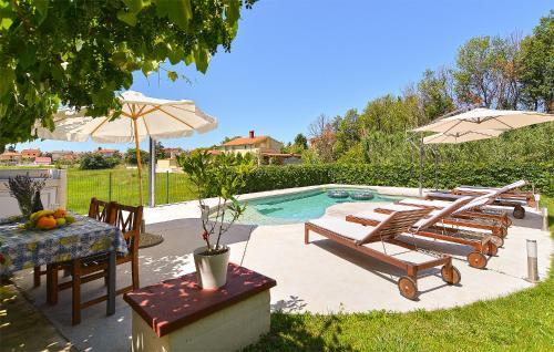 Apartments Valbandon With Pool 31