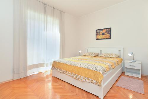 Apartments Valbandon 38
