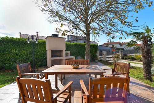 Apartments Valbandon 38