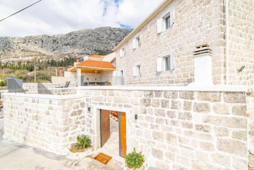Villa White Pearl